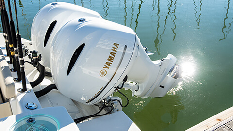 duel outboard Yamaha motors 2400 CC